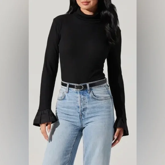 NWOT Astr Classic Black Turtleneck Sweater - Picture 2 of 7